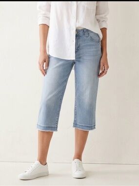 Democracy Ab Solution Denim Capris 10 Light Wash Raw Release Hem Crop Shorts Y2K